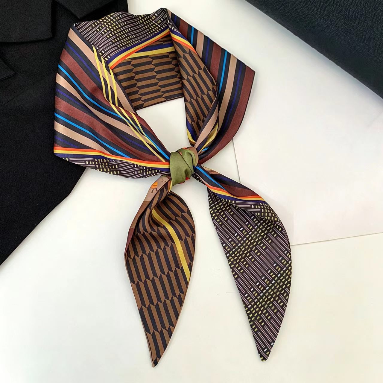 Luxury Print Long Hair Ribbon  - Women Fashion Necktie 评论和价格