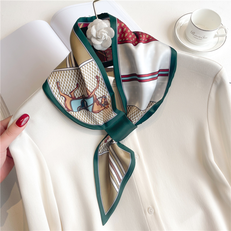 Luxury Spring Summer Ear Silk  - Women Fashion Necktie 评论和价格