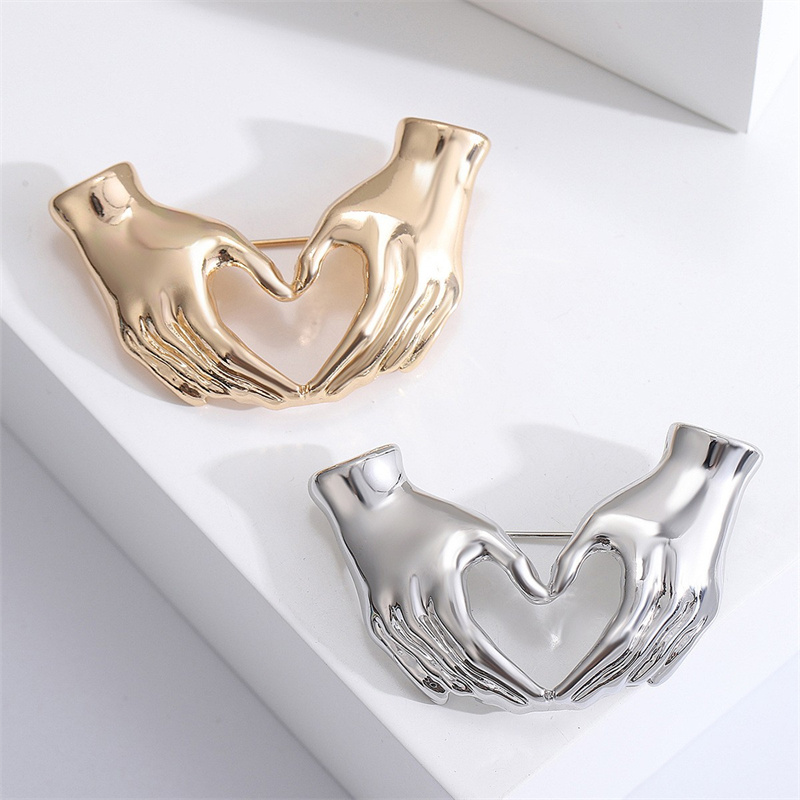 XIALUOKE Hand Pose Heart Brooc - Women Fashion Pose 评论和价格