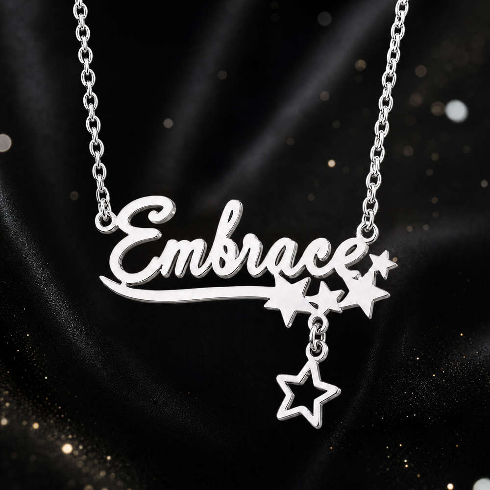 Custom Butterfly Name Necklace - Women Fashion Names 评论和价格